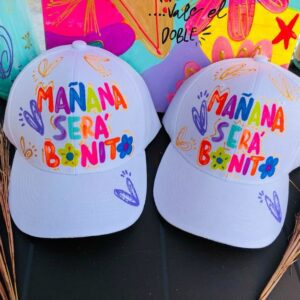 TALLER DE PINTAR GORRAS